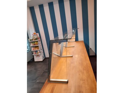 Banco in vetro 10mm + f.l.+ tempera per pizzeria 